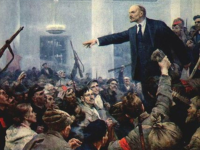 7 ноября - Памятная дата - День Октябрьской революции 1917 года.